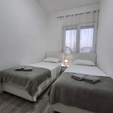 September 2025 Fun&joy Apartment *